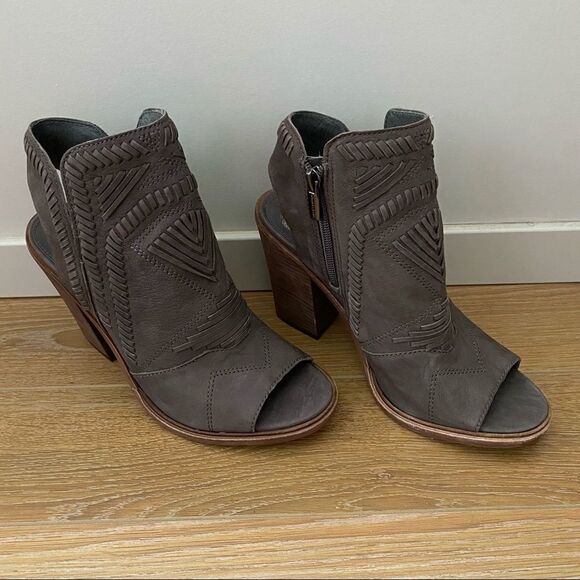 VINCE Camuto-Karinta Open Toe Bootie (8.5) - Picture 10 of 12